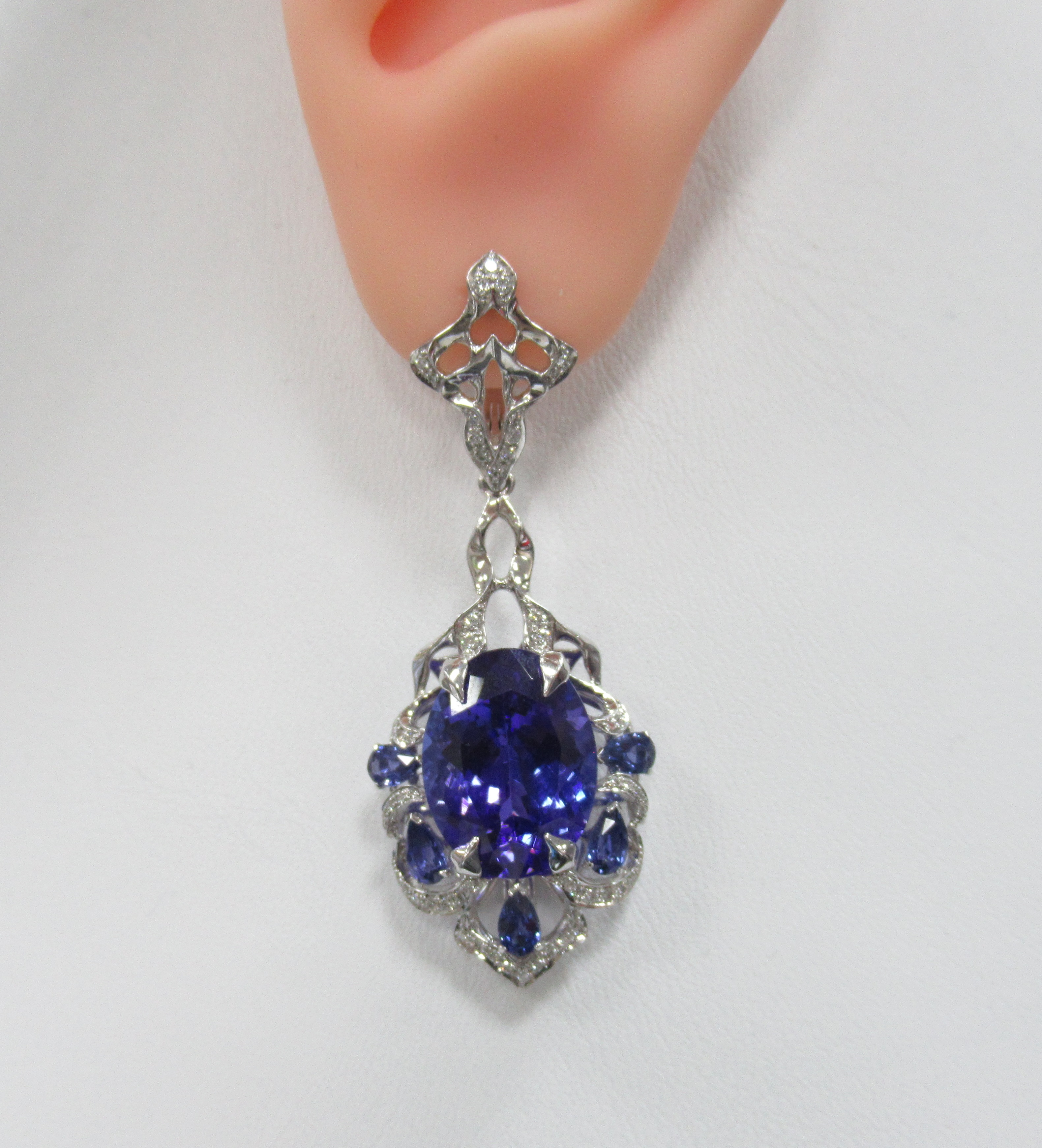 10512-000600 Серьги (Au 750)